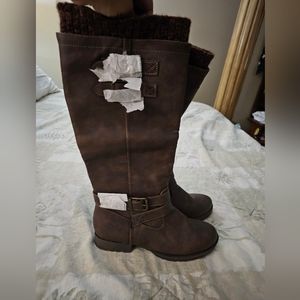 Justfab,  size 8, brown, never worn
